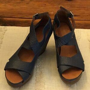 Never Worn Gentle Souls Jasione Platform Sandals.